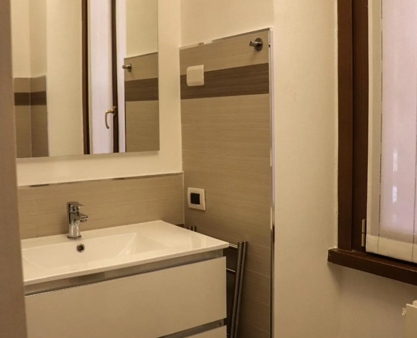 فندق مبيت وإفطار كورمانو La Corte Di Brusuglio Apartments